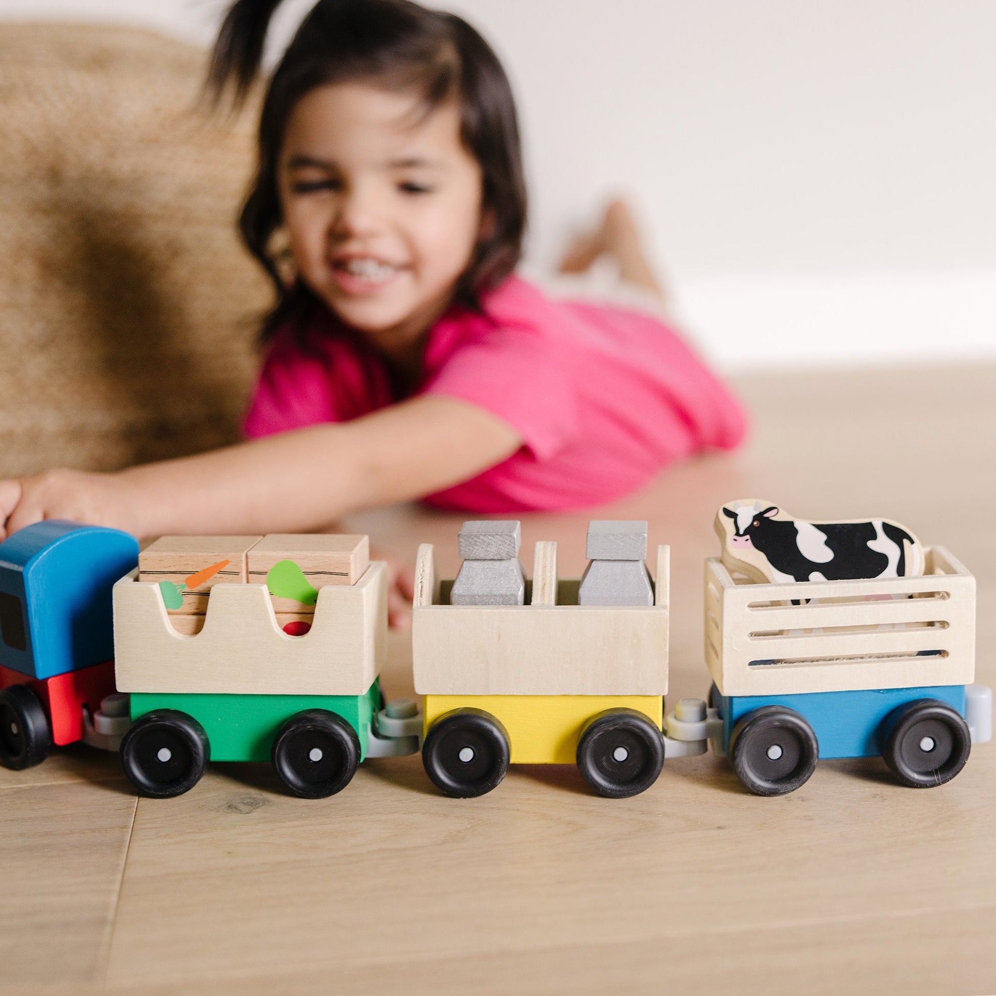 Melissa & Doug Wooden Farm Train Set with 3 Linking Cars