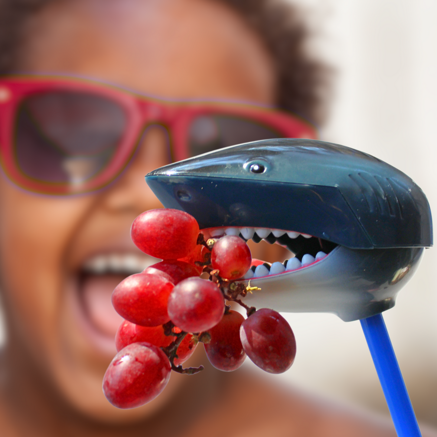 Safari Ltd. Great White Shark Snapper Animal Grabber Toy